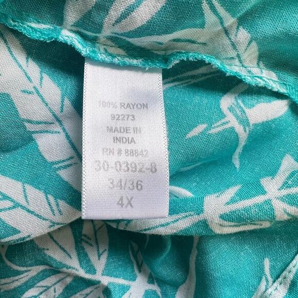 Woman Within Turquoise Blue Top Blouse Size 4X Tropical Beachy Button Up Pleated - Picture 4 of 5